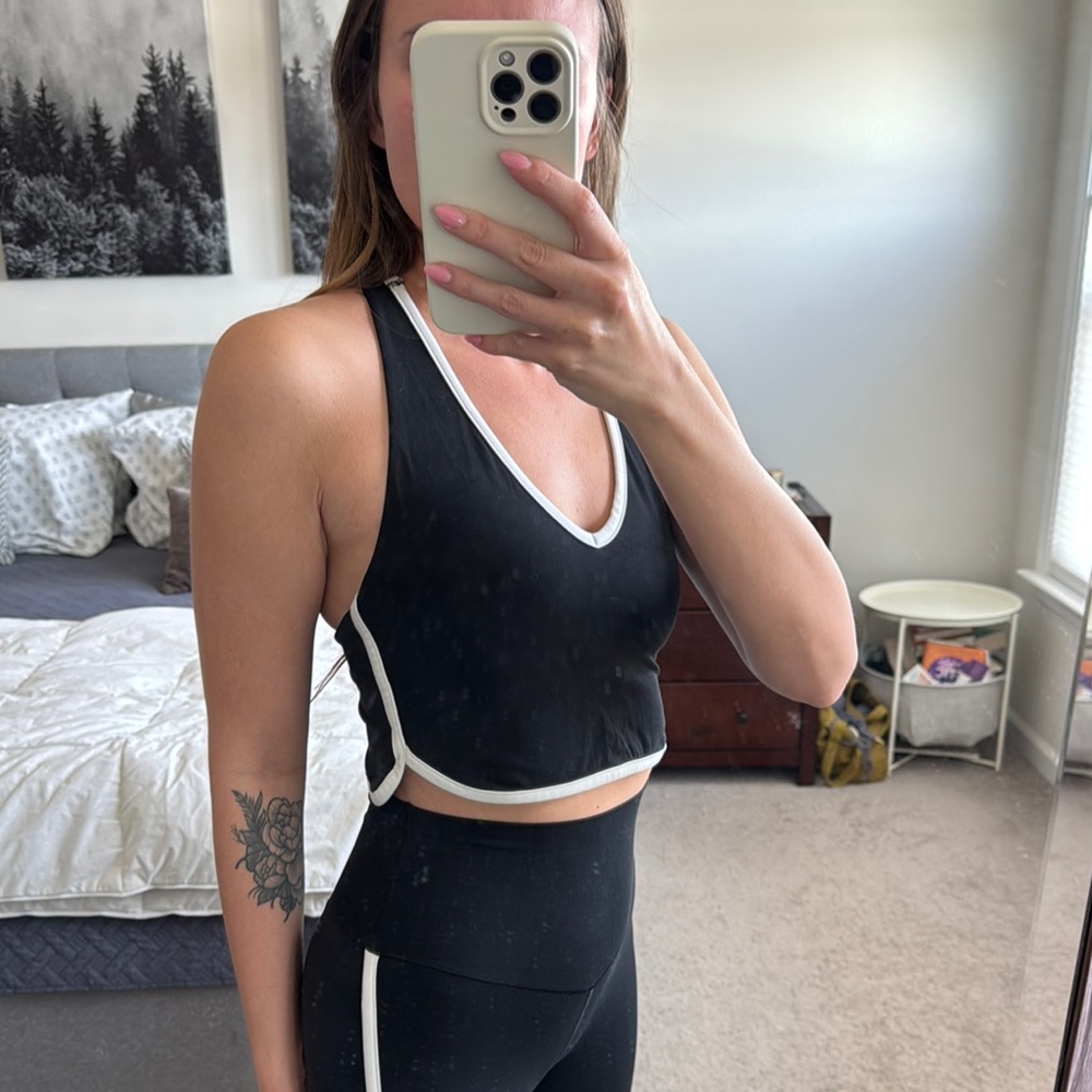 Black and White Athletic Set - Picture 2 of 3